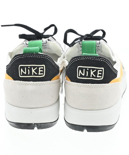 NIKE รองเท้าผ้าใบ