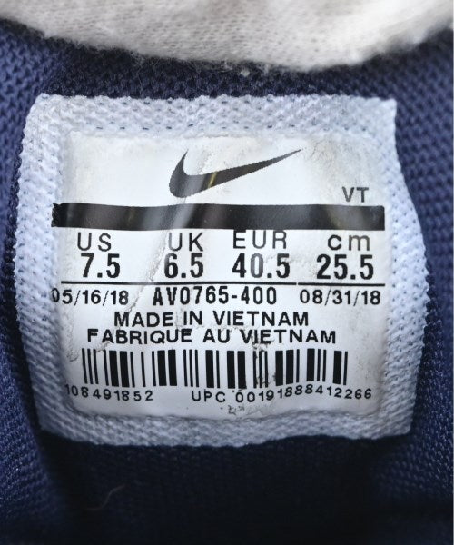 NIKE รองเท้าผ้าใบ