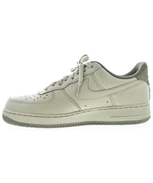 NIKE รองเท้าผ้าใบ
