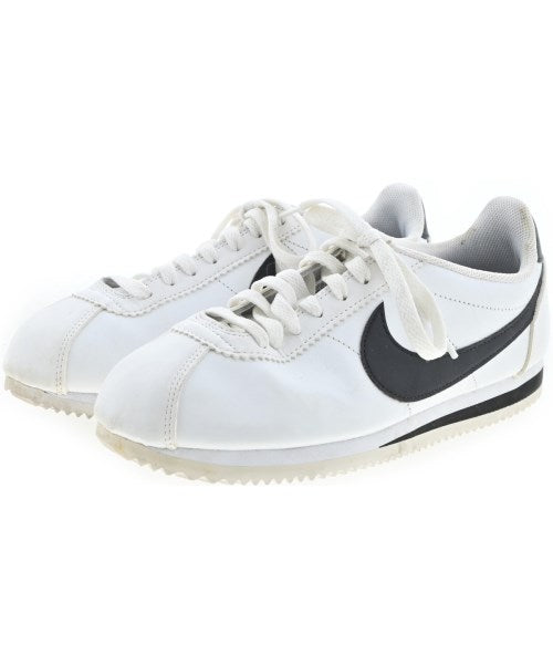 NIKE รองเท้าผ้าใบ