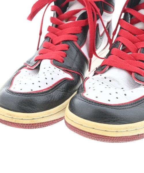 NIKE รองเท้าผ้าใบ