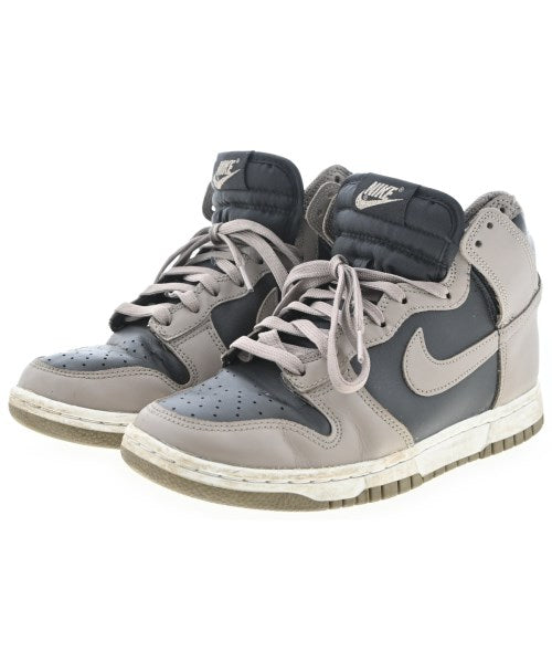 NIKE รองเท้าผ้าใบ