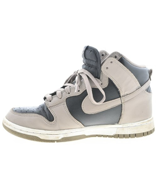 NIKE รองเท้าผ้าใบ