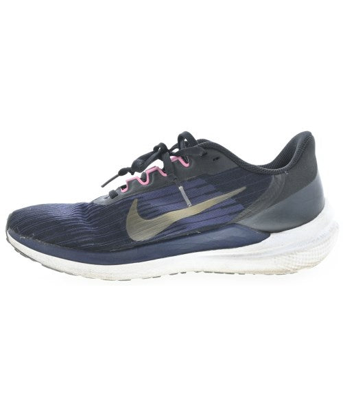 NIKE รองเท้าผ้าใบ