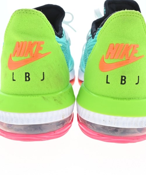 NIKE รองเท้าผ้าใบ