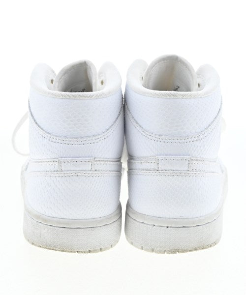 NIKE รองเท้าผ้าใบ