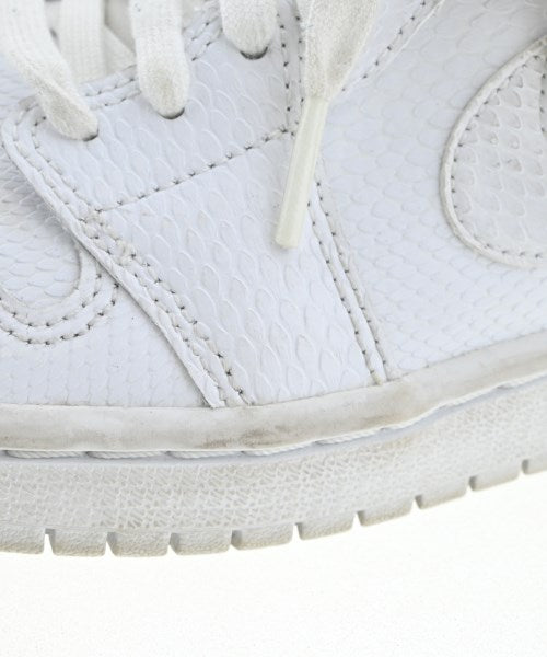 NIKE รองเท้าผ้าใบ