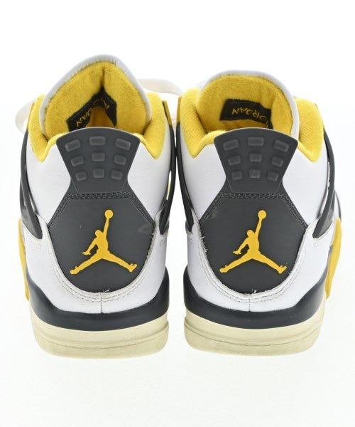 NIKE รองเท้าผ้าใบ