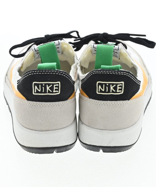 NIKE รองเท้าผ้าใบ