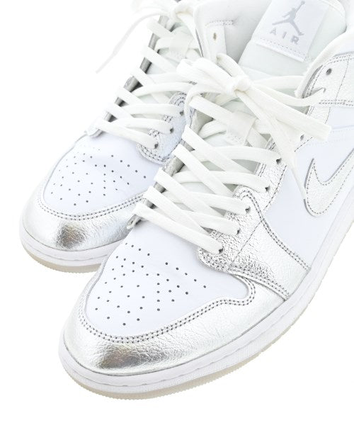 NIKE รองเท้าผ้าใบ
