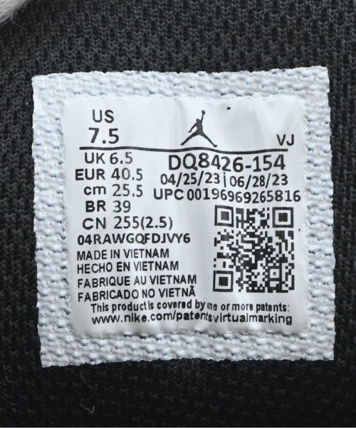 NIKE รองเท้าผ้าใบ