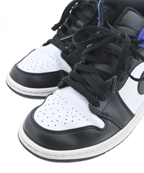 NIKE รองเท้าผ้าใบ