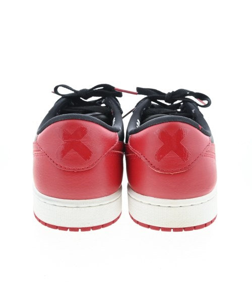 NIKE รองเท้าผ้าใบ