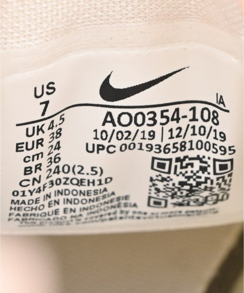 NIKE รองเท้าผ้าใบ