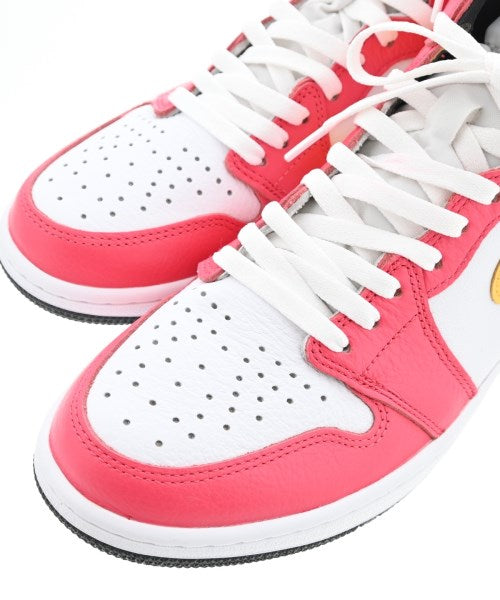 NIKE รองเท้าผ้าใบ