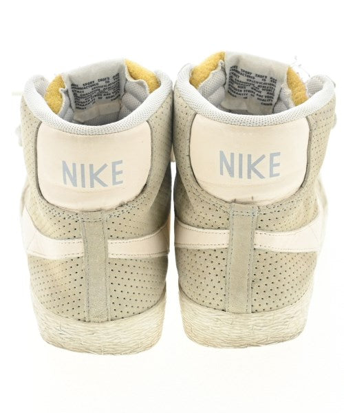 NIKE รองเท้าผ้าใบ