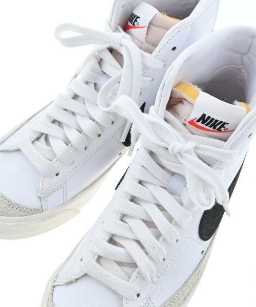 NIKE รองเท้าผ้าใบ