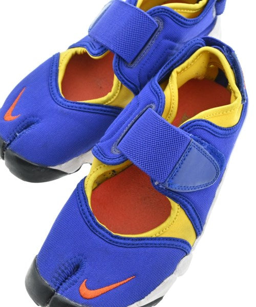 NIKE รองเท้าผ้าใบ