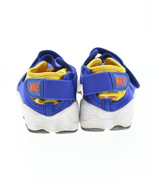 NIKE รองเท้าผ้าใบ