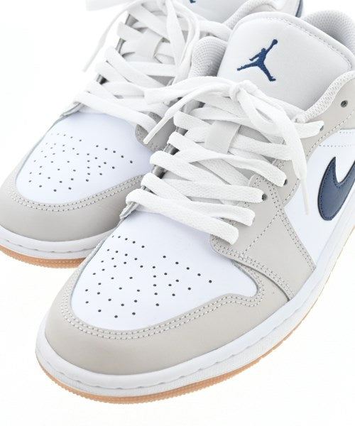 NIKE รองเท้าผ้าใบ