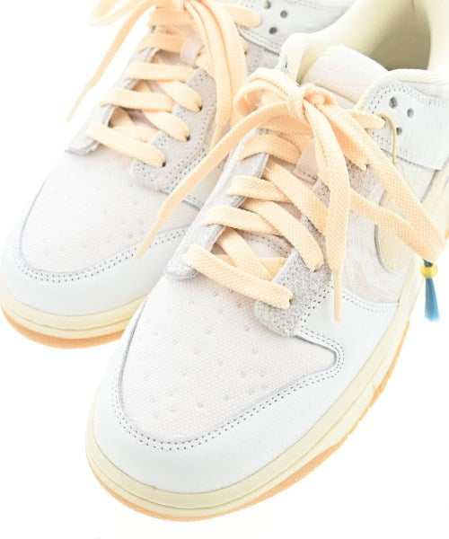 NIKE รองเท้าผ้าใบ
