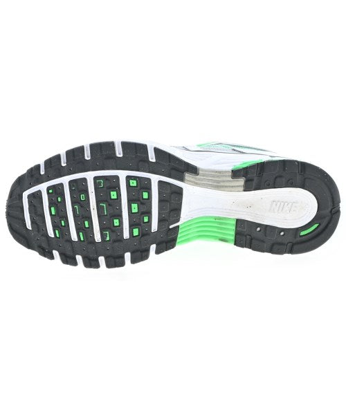 NIKE รองเท้าผ้าใบ