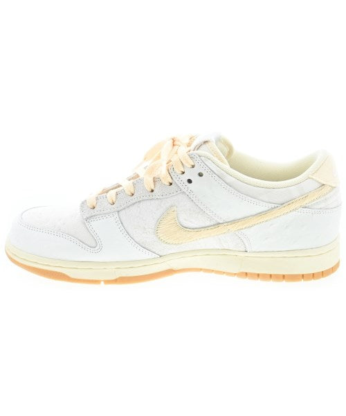 NIKE รองเท้าผ้าใบ