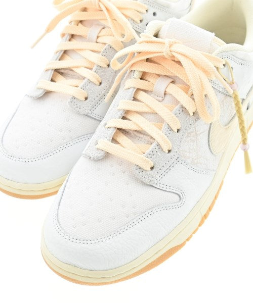 NIKE รองเท้าผ้าใบ