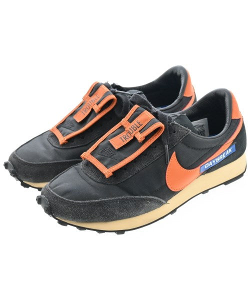 NIKE รองเท้าผ้าใบ