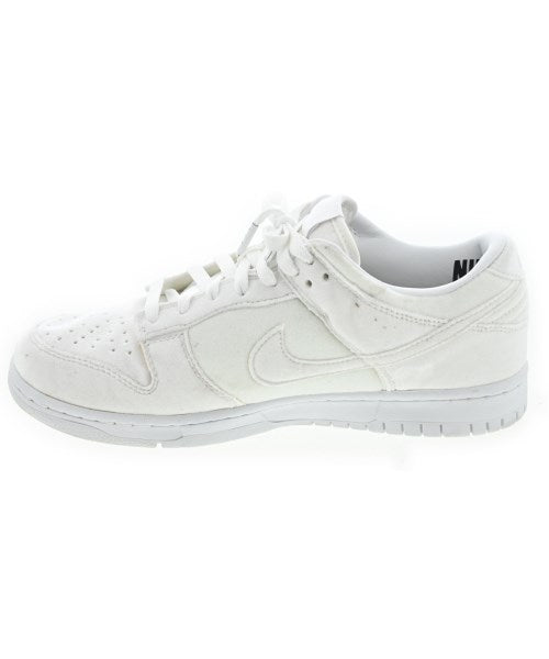 NIKE รองเท้าผ้าใบ