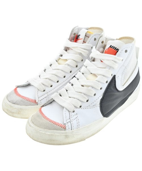 NIKE รองเท้าผ้าใบ