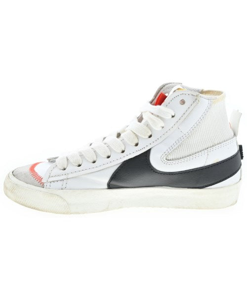 NIKE รองเท้าผ้าใบ