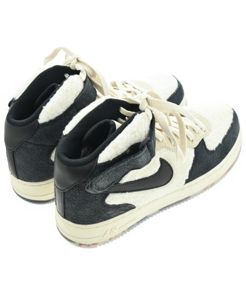 NIKE รองเท้าผ้าใบ