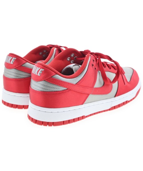 NIKE รองเท้าผ้าใบ
