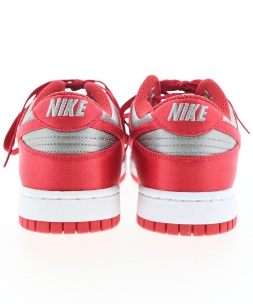 NIKE รองเท้าผ้าใบ
