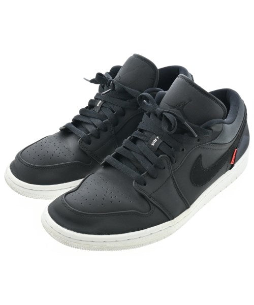 NIKE รองเท้าผ้าใบ