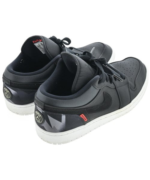 NIKE รองเท้าผ้าใบ