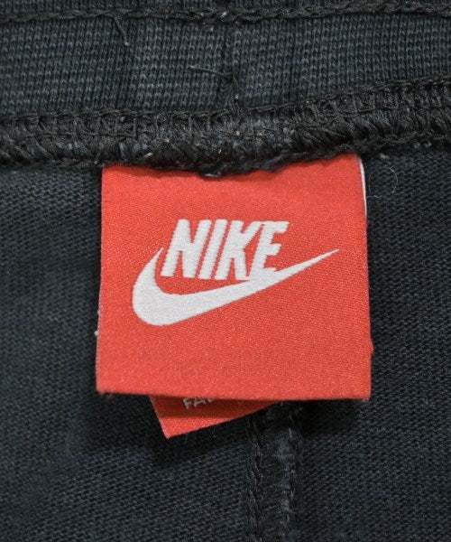 NIKE กางเกงขาสั้น