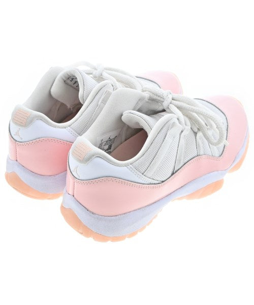 NIKE รองเท้าผ้าใบ
