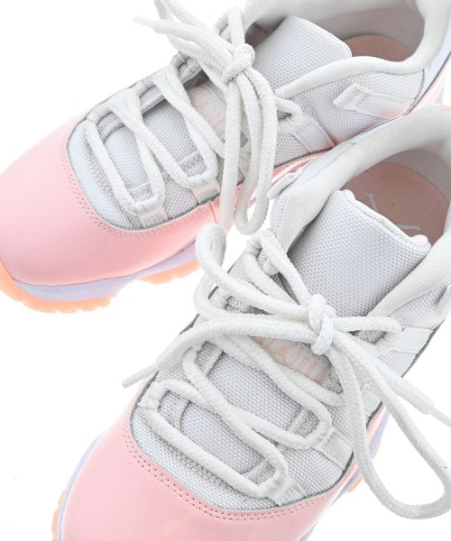 NIKE รองเท้าผ้าใบ