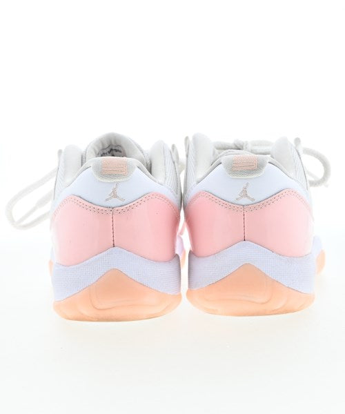 NIKE รองเท้าผ้าใบ