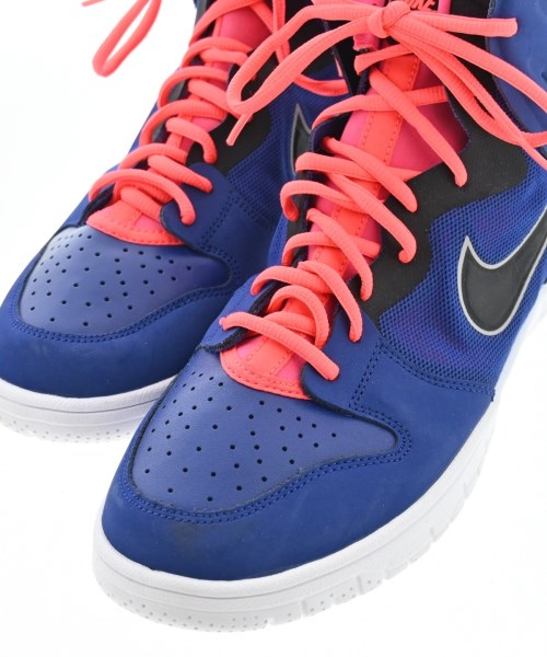 NIKE รองเท้าผ้าใบ