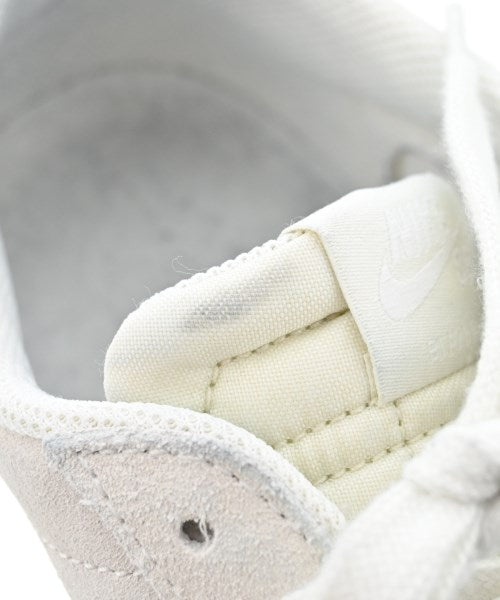 NIKE รองเท้าผ้าใบ