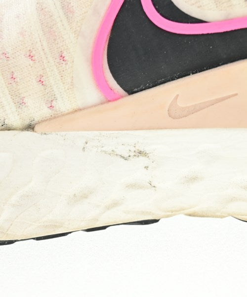 NIKE รองเท้าผ้าใบ