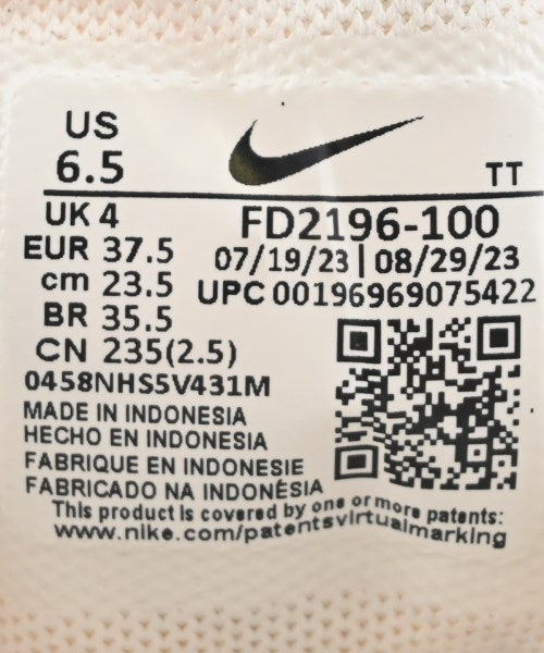 NIKE รองเท้าผ้าใบ