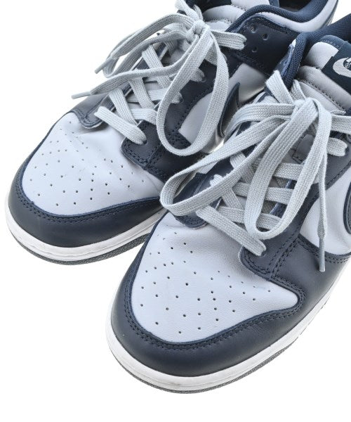 NIKE รองเท้าผ้าใบ