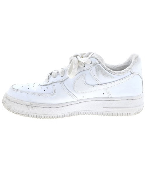 NIKE รองเท้าผ้าใบ