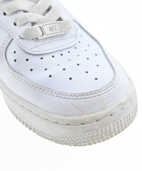 NIKE รองเท้าผ้าใบ