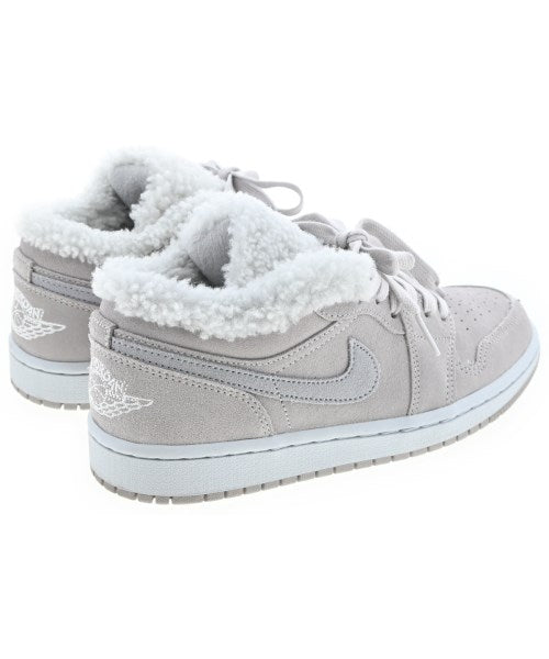 NIKE รองเท้าผ้าใบ