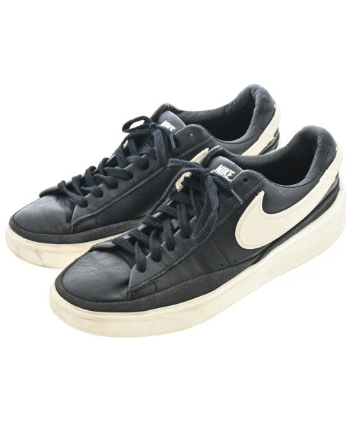 NIKE รองเท้าผ้าใบ